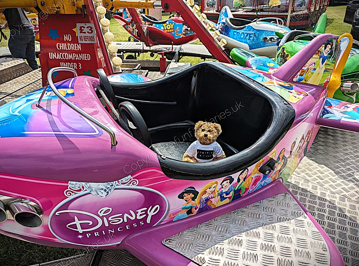 Ashley Woods Lifying jets